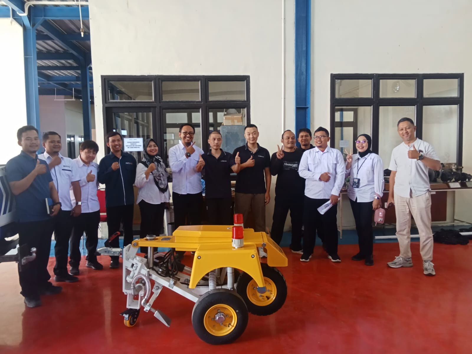 The-training-brought-Zhuozhou-tianpeng's-technical-team-together-with-the-PKTJ-team-for-practical-equipment-learning-and-technical-exchange..jpg The-training-brought-Zhuozhou-tianpeng's-technical-team-together-with-the-PKTJ-team-for-practical-equipment-learning-and-technical-exchange..jpg